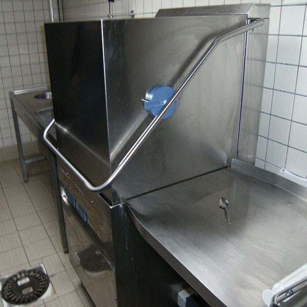 Lave vaisselle à capot